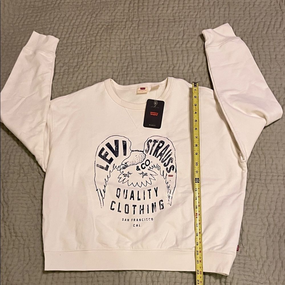 Levi's Cream Graphic Crewneck - Picture 8 of 8